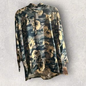 Lularoe Amber Hooded Shirt 2XL NWT Blue, Gray And White Floral Print